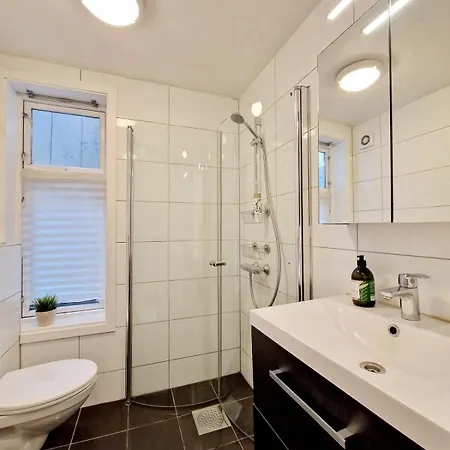 Sleep Well In Cozy Hideout - Bryggen Across The Bay Ferienhaus